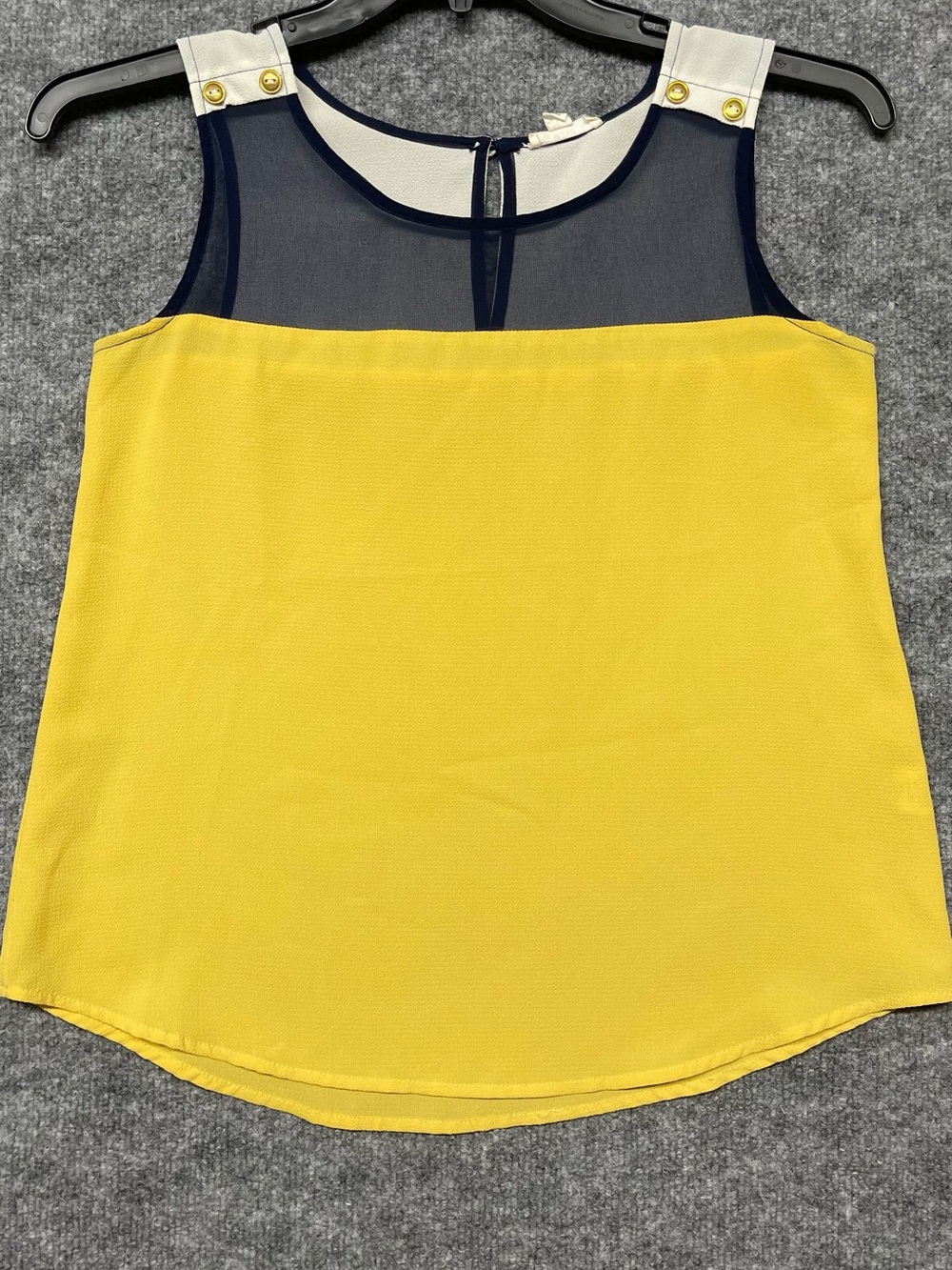 Sleeveless Yellow Contrast-Yoke Tank Top Size S